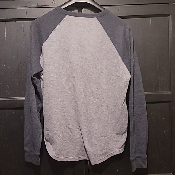 American Eagle XL Raglan Thermal Charcoal/Gray Long Sleeve Shirt - Picture 4 of 4